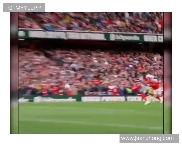 足坛巨星再创辉煌打破历史进球纪录引发全球球迷热烈欢呼